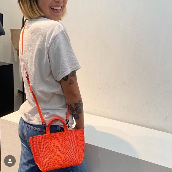 Ampersand as Apostrophe Micro Tote | Emerald Green | 100% Leather NWT✨ - Picture 8 of 8